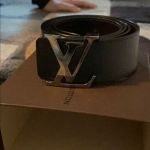 Louis Vuitton belt. reversible